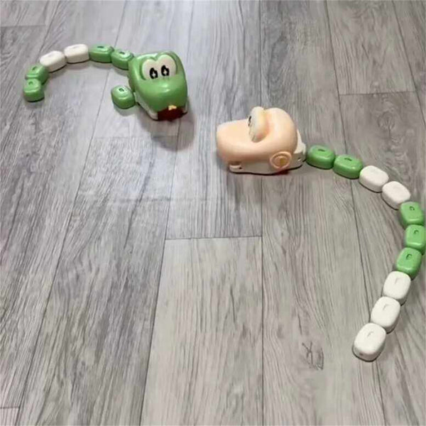 Remote control snake car collecting magnetic segments