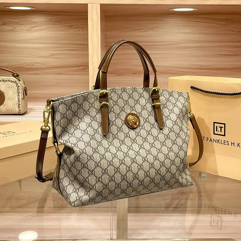 Large capacity shoulder bag, genuine leather, suitable for commuting, hand-held, crossbody, or tote bag.